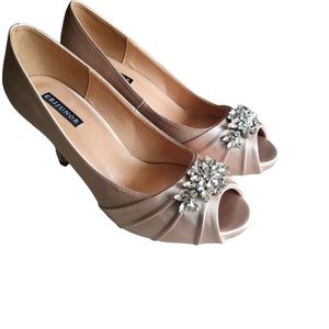 ERIJUNOR Peep Toe Size 9.5 Silves Rhinestone Satin Evening Wedding Heel